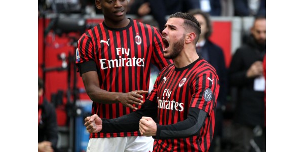 AC Milan New pelipaidat on tehokkuuden lisäämiseksi